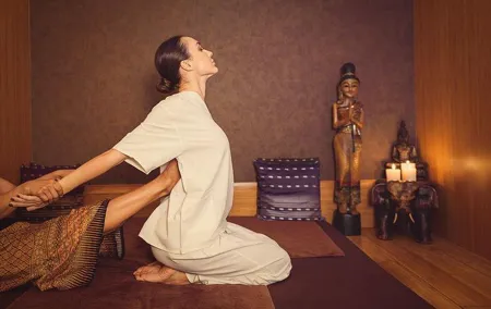 Rest And Relax Massage - Traditional Thai Massage In Bangkok / Sukhumvit