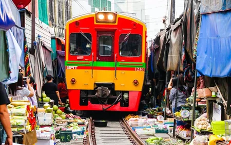 Maeklong Railway Market and Damnoen Saduak Floating Market Tour From Bangkok