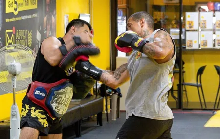 Bangkok:Learn 1-1 Muay Thai + Free Muaythai Shorts & Hotel Pickup