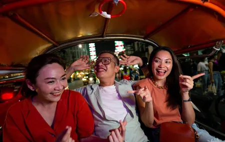 Bangkok Night Tour: Wat Arun, Wat Pho, Chinatown & Tuk Tuk Ride