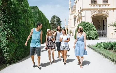 Prague-Budapest One-Way Sightseeing Day Tour