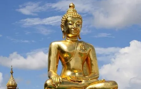 Bangkok City Tour with Guided Temple Visits and Shared Transfers