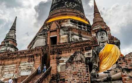 Ayutthaya’s Top Temple & Boat Tour From Bus Station