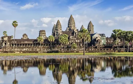 Angkor Wat 2-Day Tour from Bangkok
