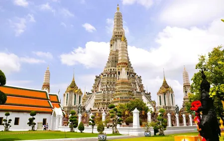 Design Your Own Bangkok Experience in a Private SUV Tour