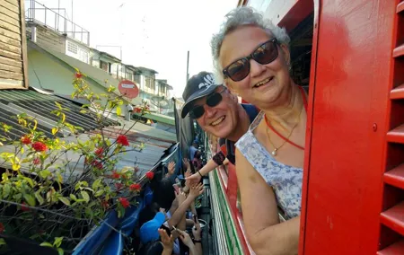 Private tour to Floating & Railway markets (multi-lang: EN ZH ES IT FR DE)