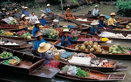 Private Tour to the Floating Market and Bridge over River Kwai