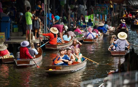 Bangkok: Maeklong Railway Market & Damnoensaduak Floating Market