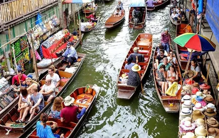 Private Amphawa Floating Market and Maeklong Railway Market Fireflies Day Tour