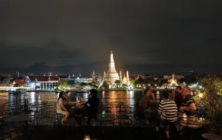 Private Tour : Bangkok Night Private Tuk Tuk Tour and Street food