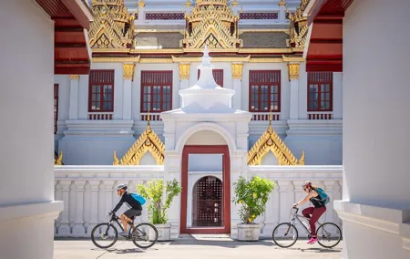 Bangkok: Backstreets and Temple Historic Bike Tour