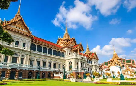 Bangkok Best Two Temples Emerald & Reclining Buddha + GrandPalace