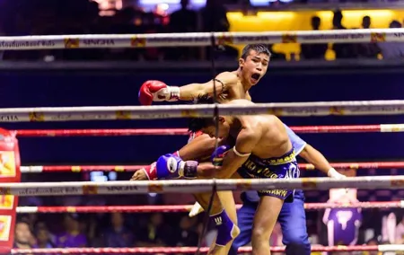Real Muay Thai boxing at Rajadamnern Stadium