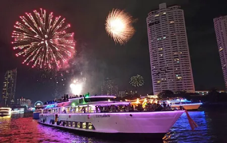 Grand Pearl Luxury Dinner Cruise in Bangkok Admission Ticket (SHA Plus)