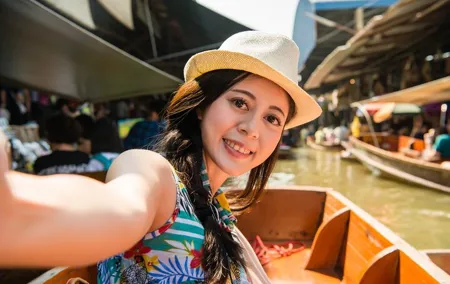 Damnoen Floating Market & Optional Erawan Water Waterfall Tour