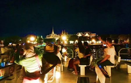 Private Tour : Bangkok Night Tour and Street food By Tuk Tuk and Boat