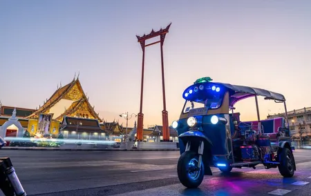 Bangkok: Michelin Street Eats by Tuk-Tuk Guided Food Tour
