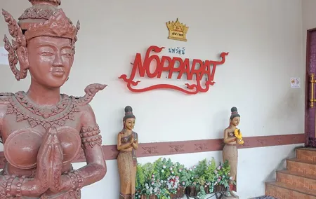 Nopparat’s Traditional Thai Dinner & Dance
