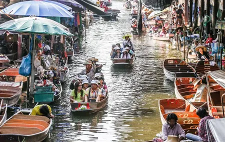 Private Tour: Damnoen Saduak Floating Market and Maeklong Railway Market