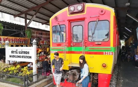 Private Damnoen Saduak and Maeklong Railway Market Tour(min 2pax)