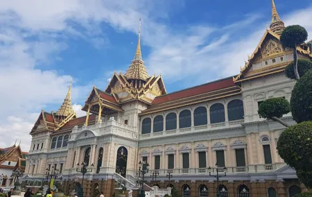 Bangkok Best Two Temples Emerald & Reclining Buddha +Grand Palace
