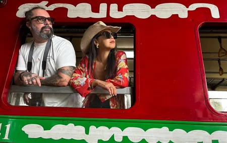 Floating & Railway Markets Tour