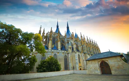 Private Guided Tour Prague to UNESCO Kutna Hora with Transfers