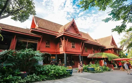 Jim Thomson's House & Suan Pakkard Palace Tour