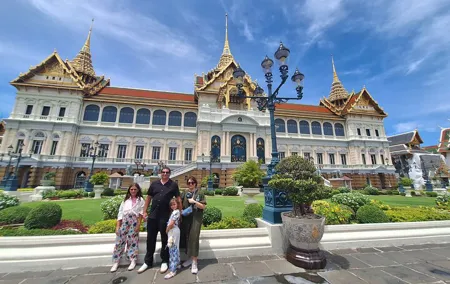 Bangkok: Full day Private Guide Tour + Grand Palace Entry Ticket