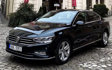 Private ROUND-TRIP to and from ČESKÝ KRUMLOV(UNESCO Heritage)by LIMOUSINE 3+1pax
