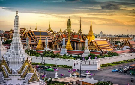 Grand Palace & Thonburi Canals Morning Tour Experience