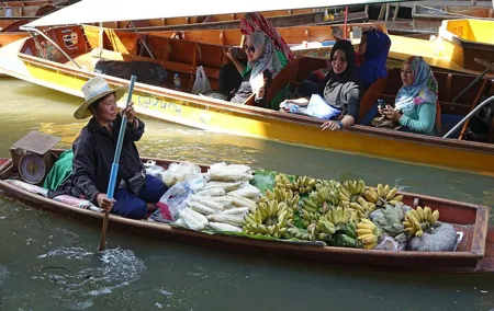 Private Full Day Floating Market and Kanchanburi Tour from Bangkok