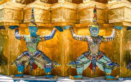 Private Tour: Magnificent Grand Palace and Emerald Buddha