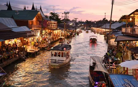 Private 2 Days Maeklong Railway Market, Amphawa & Ayutthaya Tour