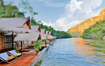 3D2N RIVER KWAI Tour from Bangkok with Home Phutoey & Float House