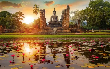 Ayutthaya Famous Landmarks Tour with Floating Market and ATV Ride