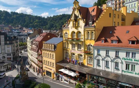Small group Karlovy Vary and Krusovice Brewery tour