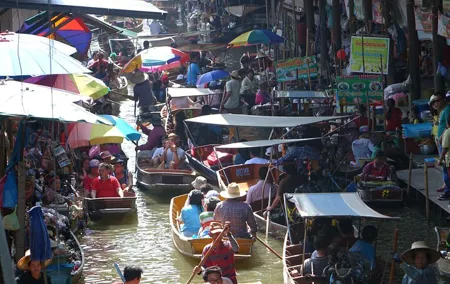 Half Day Tour in Damnoen Saduak Floating Market Railway Market