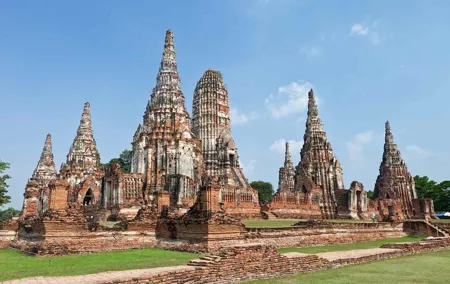 From Bangkok: Ayutthaya UNESCO Heritage Park and Temples Tour