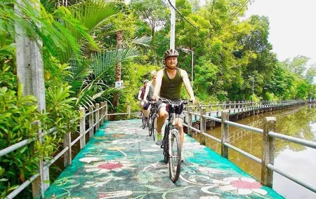 Bangkok Green Lung Jungle Bike Tour with Lunch and Boat Ride