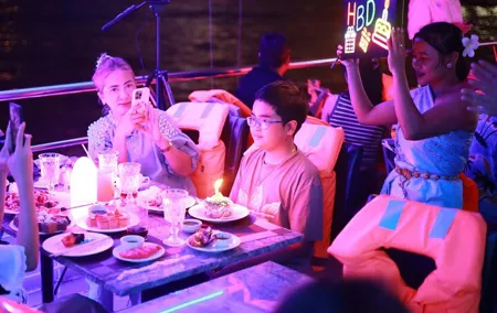 Smile Riverside Cruise Luxury Buffet Dinner from Bangkok