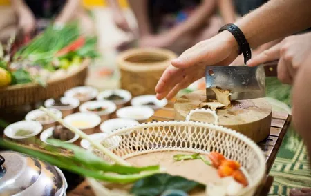 4 Hours Silom Thai Cooking Class Including Visit to Local Market