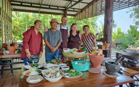 Bangkok Guided Thai Cooking Class and Local Lifestyle Experience
