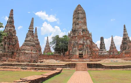Definitive tour of 4 ancient capitals Ayutthaya ruins in Japanese <Japanese guide/hotel pick-up/lunch included>