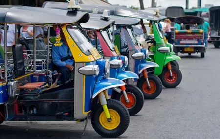 HD Bangkok Tuk Tuk City Safari & Guide by Public Transportation