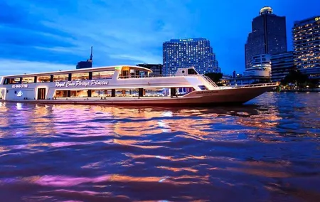 Bangkok Dinner Cruise: Chaophraya Princess Dinner Cruise