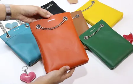 Leather Shoulder Bag Workshop - Photos included
