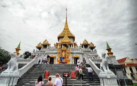 Bangkok City and Temple Tours with Gems Gallery