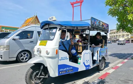 2 Hour Electric Tuk Tuk Cultural Tour of Bangkok