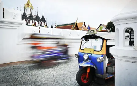Bangkok Landmark (Grand Palace, Temple and City Tour)